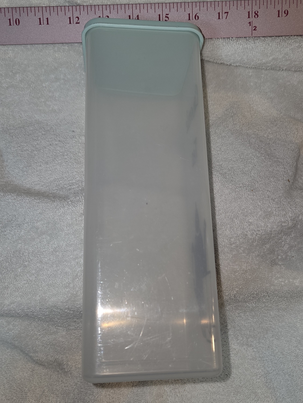 Tupperware Tea Storage Container - Picture 6 of 7
